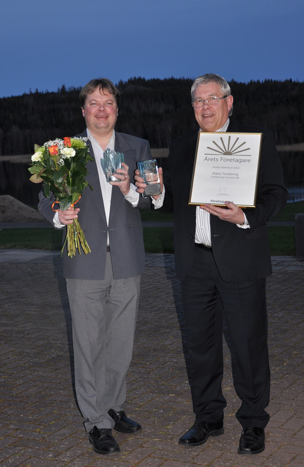 Stolta vinnare av &Aring;rets F&ouml;retagare 2012 Aneby Kommun Matts & Niklas Torebring